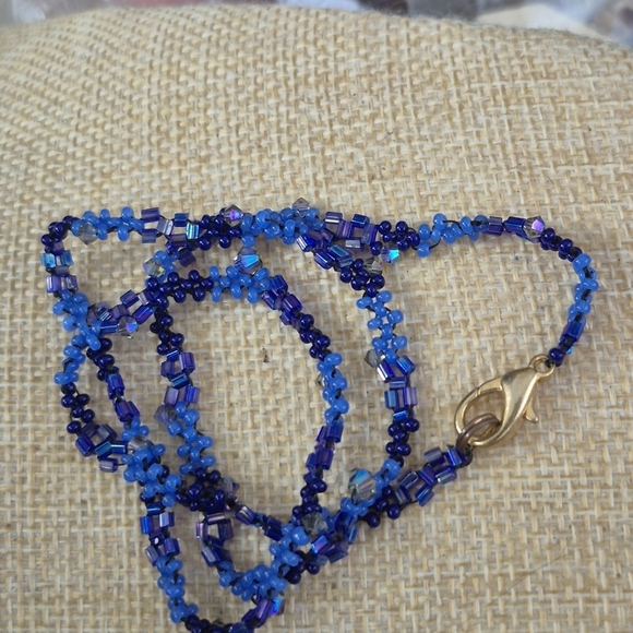 Elegant Blue Beaded Necklace - Picture 6 of 6